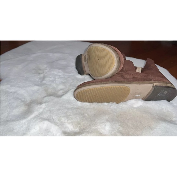 Kelsi Dagger Brooklyn Latch Ankle Bootie Coffee Brown Suede Leather 7.5 M NWOB - Picture 8 of 9